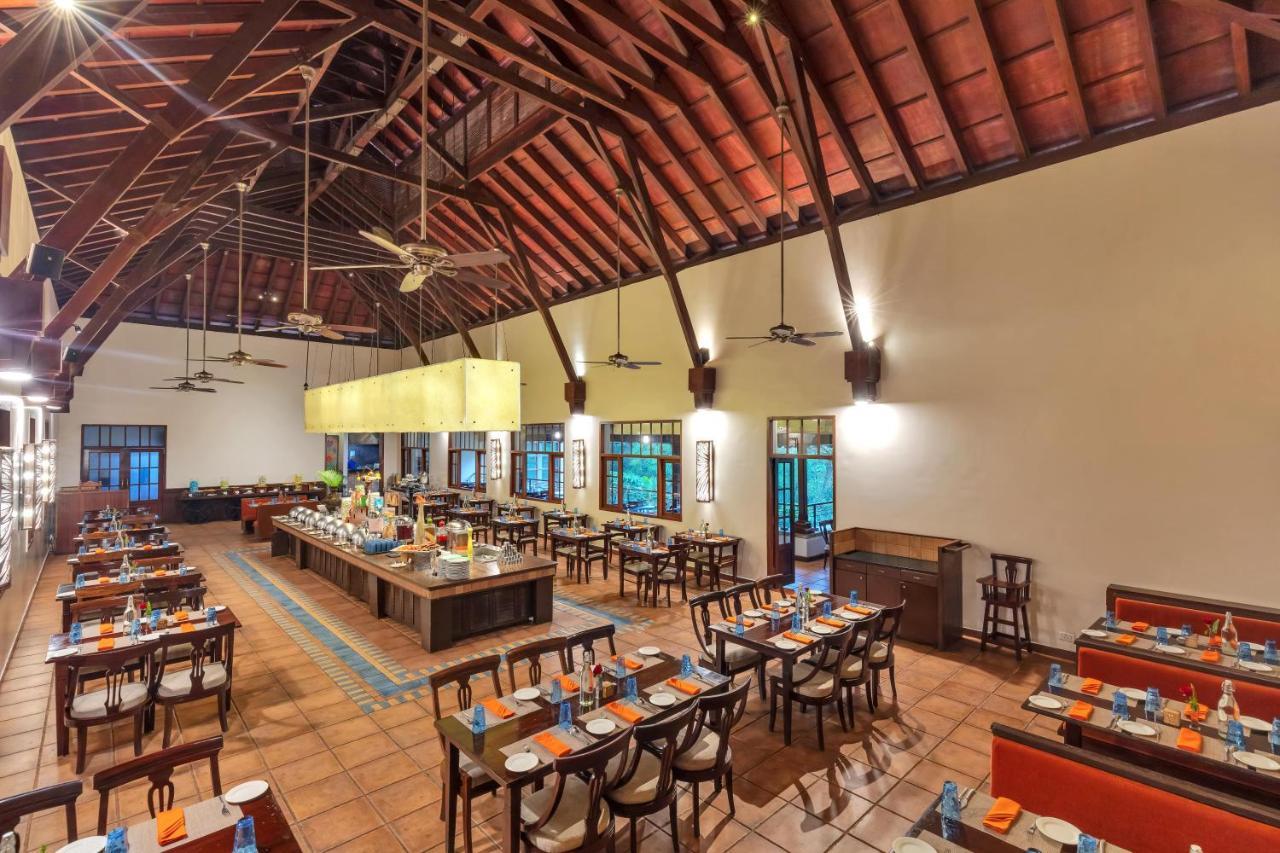 Club Mahindra Madikeri, Coorg Hotel Ngoại thất bức ảnh