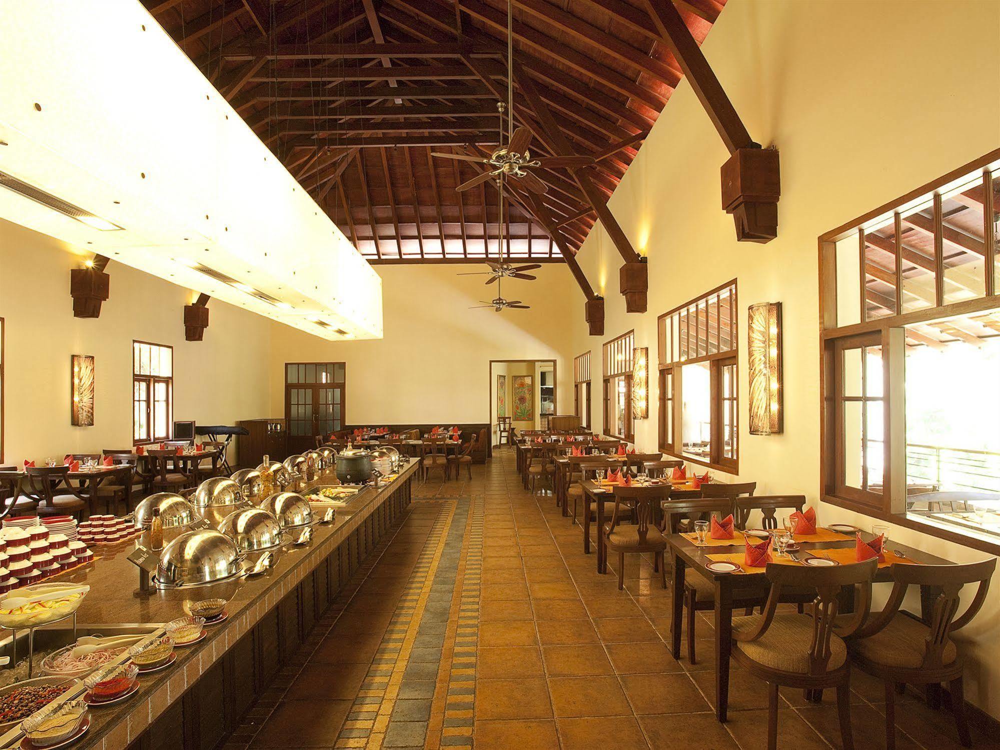 Club Mahindra Madikeri, Coorg Hotel Ngoại thất bức ảnh